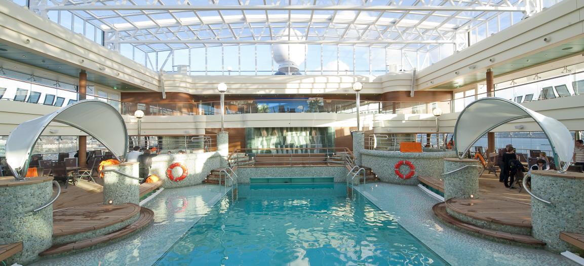 MSC Magnifica pool