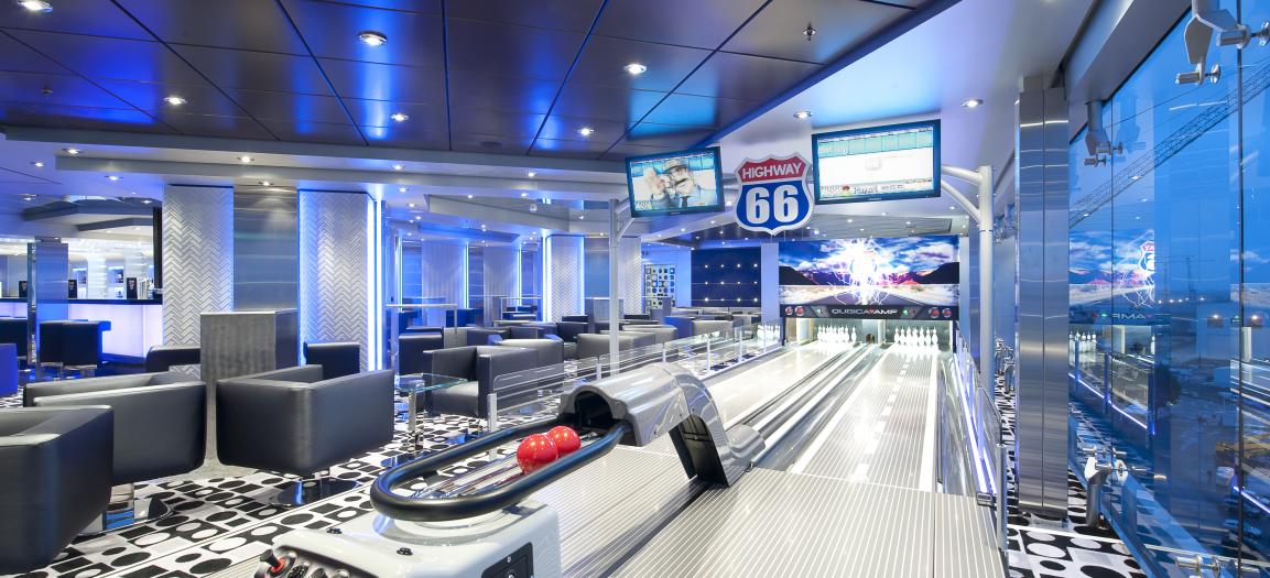MSC Magnifica - bowling