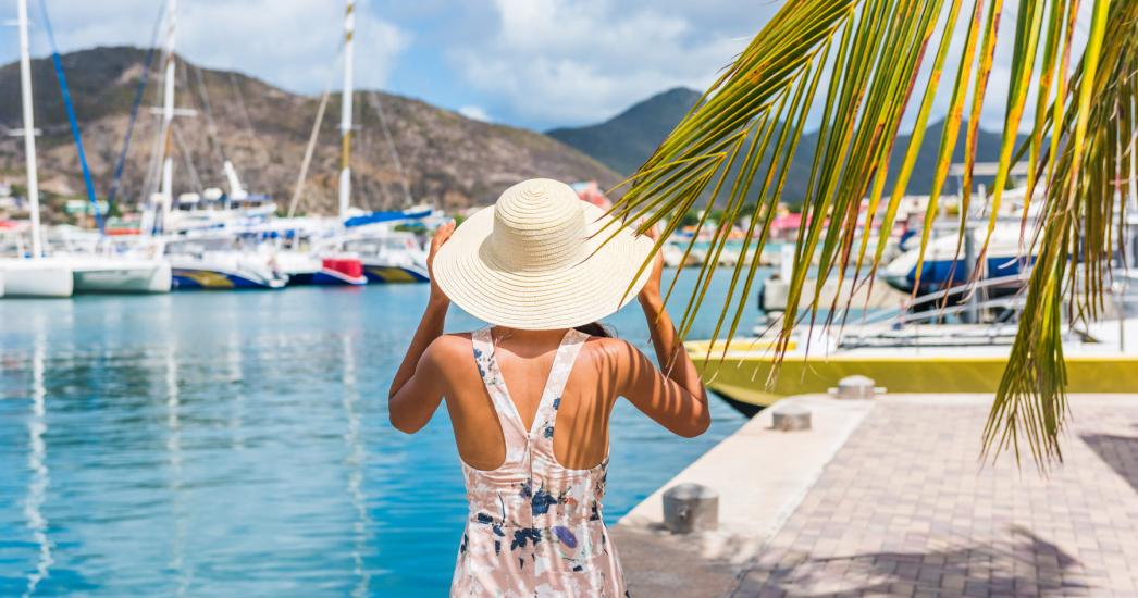 CARAIBEN vrouw jachthaven.jpg