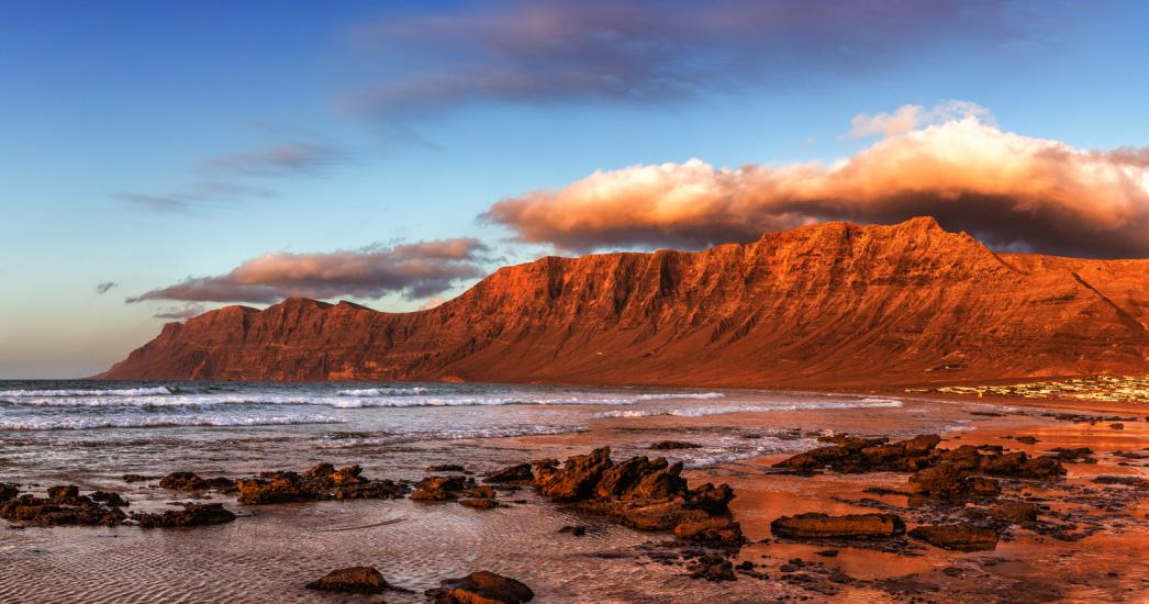 Lanzarote_Famara beach.jpg