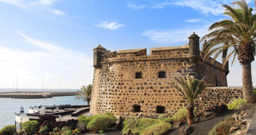 Lanzarote_arrecife_castle.jpg