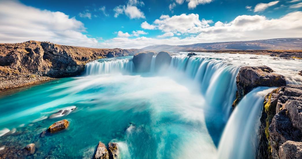 IJSLAND godafoss