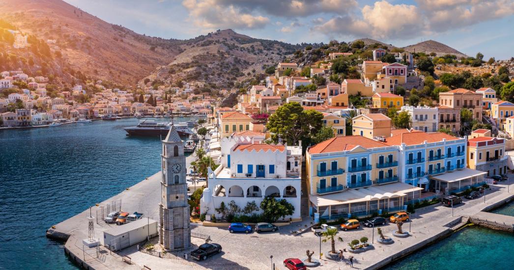 Griekse eilanden - Symi - gekleurde huisjes