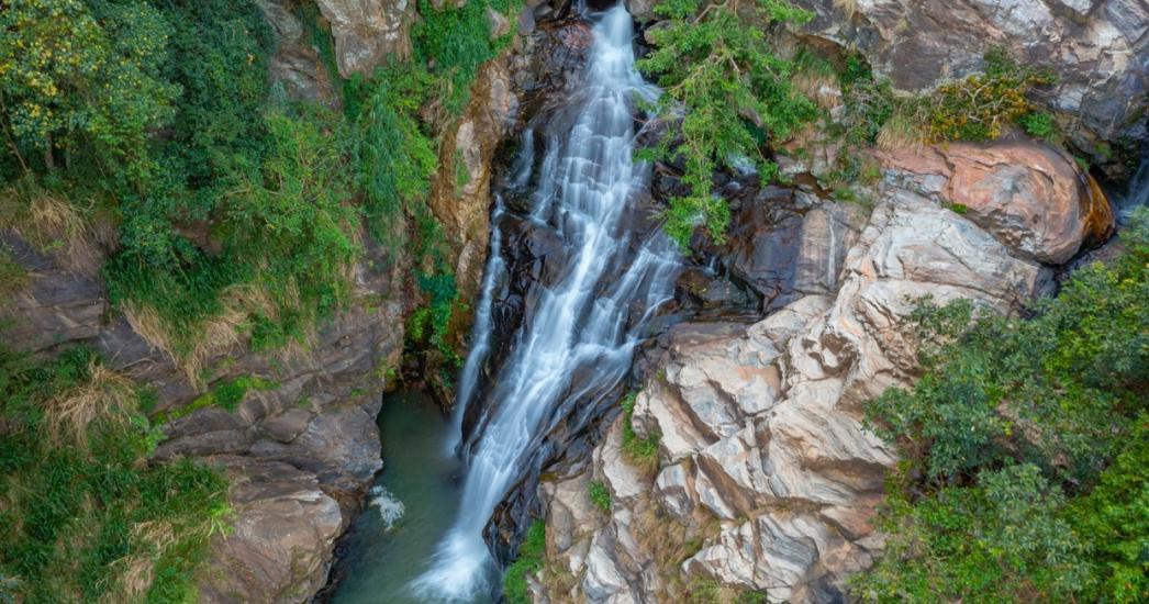 Sri Lanka - Ravana Waterfall R.jpg