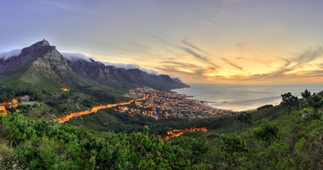ZA ZICHT SIGNAL HILL.jpg