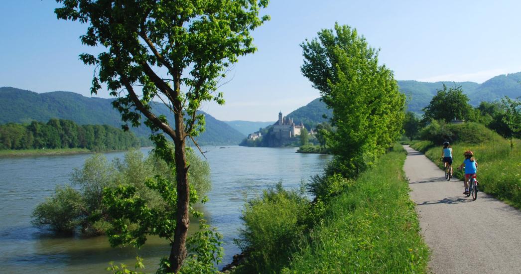 Donau - fietsers.jpg