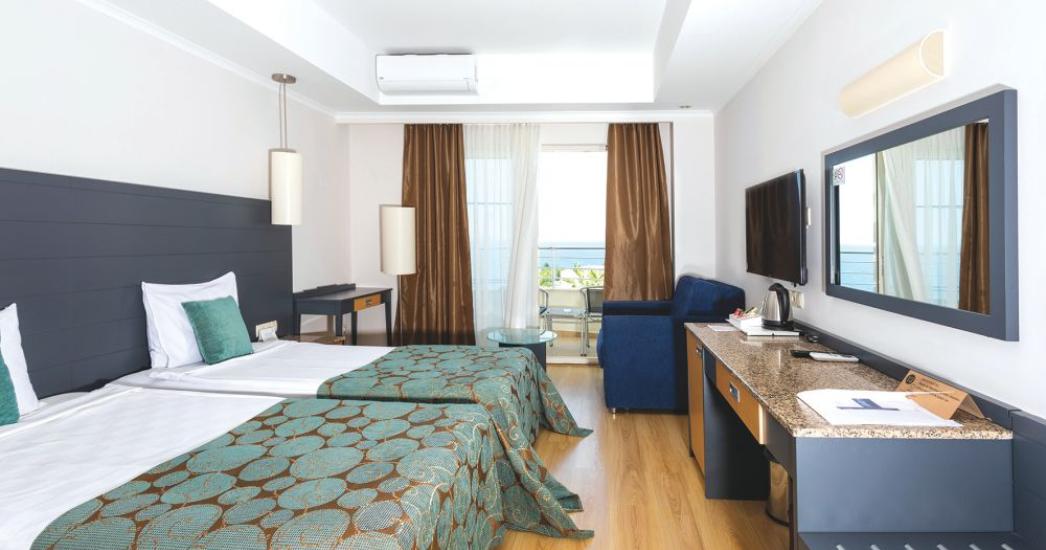 Sealight resort