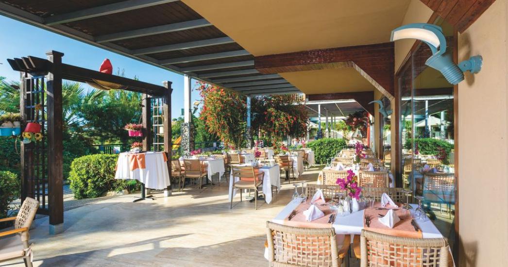 Sealight resort